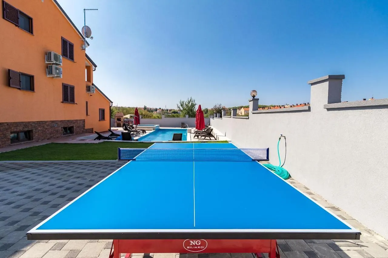 Luxury Villa Hedone With Pool & Whirpool In Pula Near The Beach Croatia