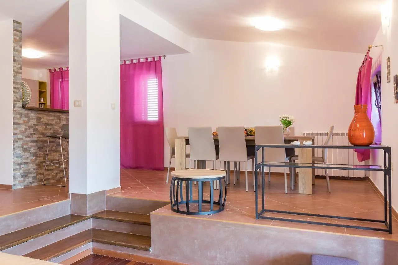 Luxury Villa Hedone With Pool & Whirpool In Pula Near The Beach 0*,  Croatia