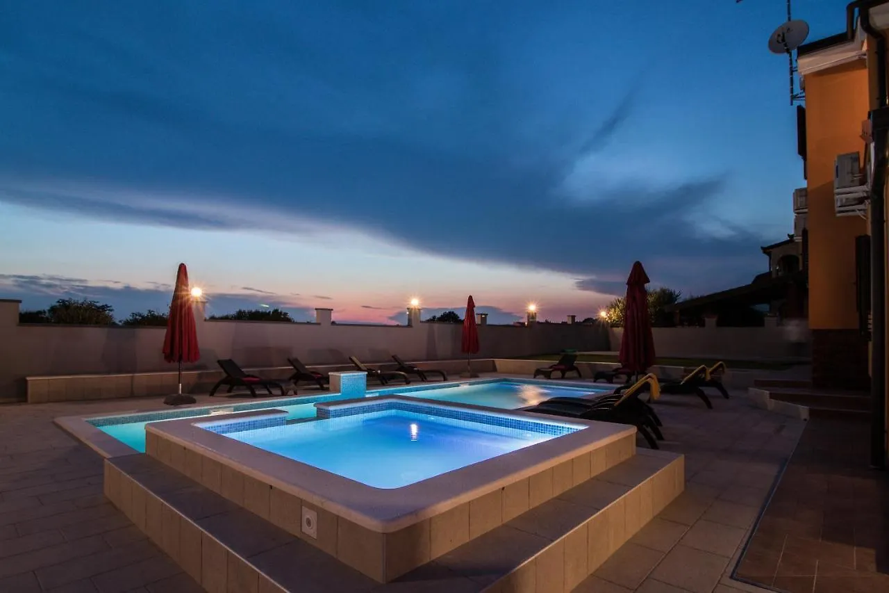 Luxury Villa Hedone With Pool & Whirpool In Pula Near The Beach 0*,  Croatia