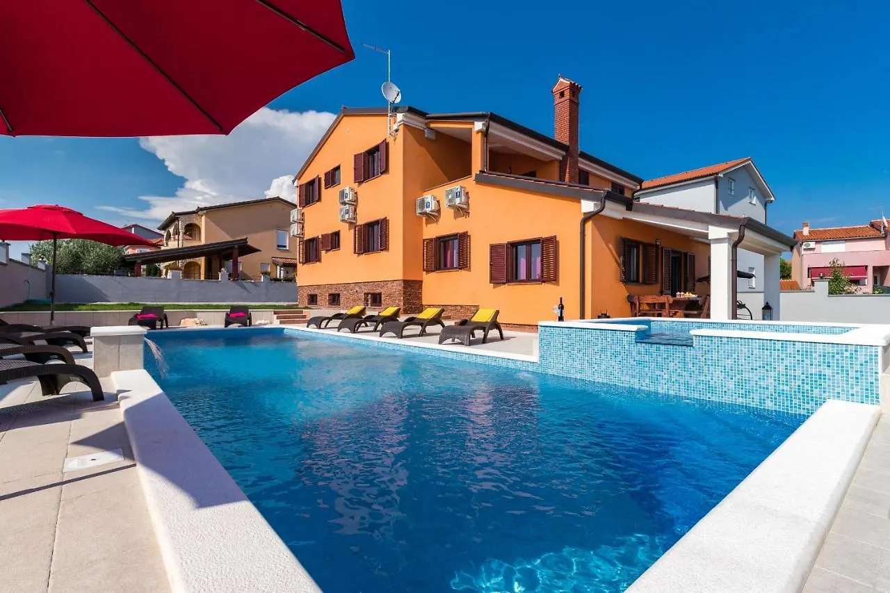 Luxury Villa Hedone With Pool & Whirpool In Pula Near The Beach